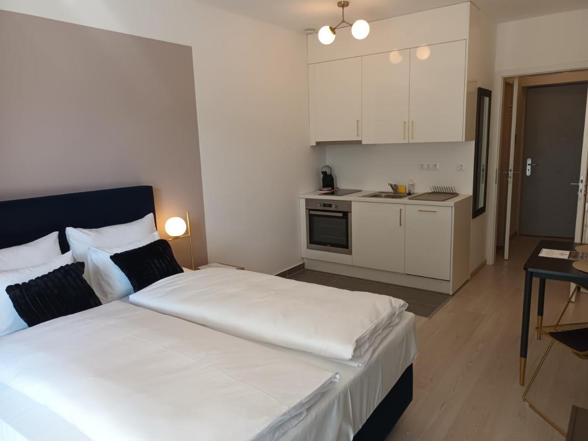 Vagabond Grand'Or Aparthotel Boedapest Buitenkant foto